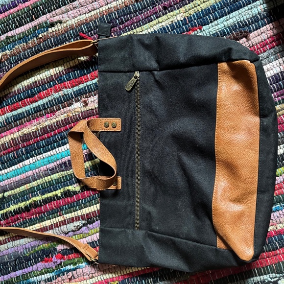 31 Step Up Tote - Picture 1 of 3